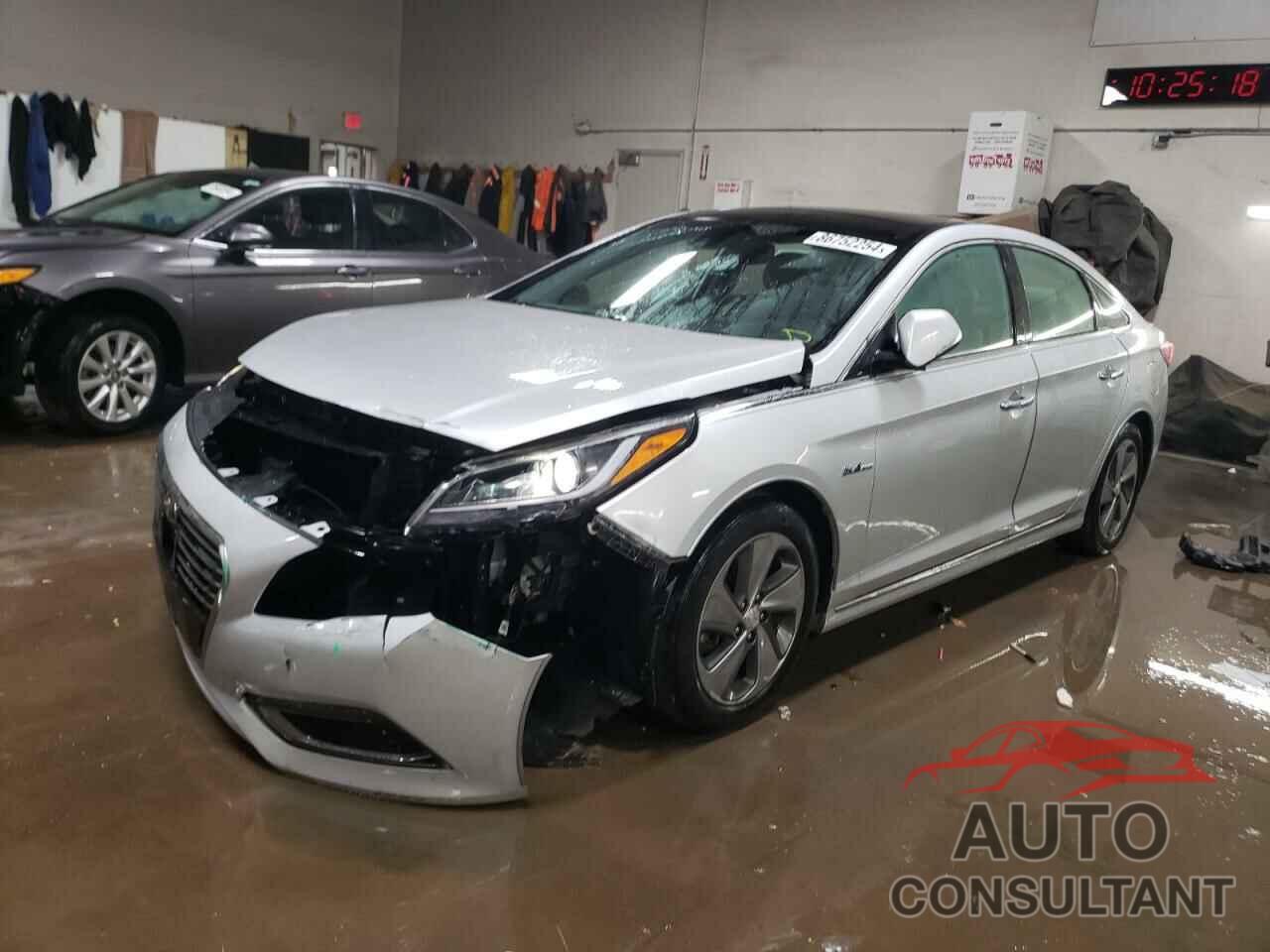 HYUNDAI SONATA 2016 - KMHE34L12GA008318