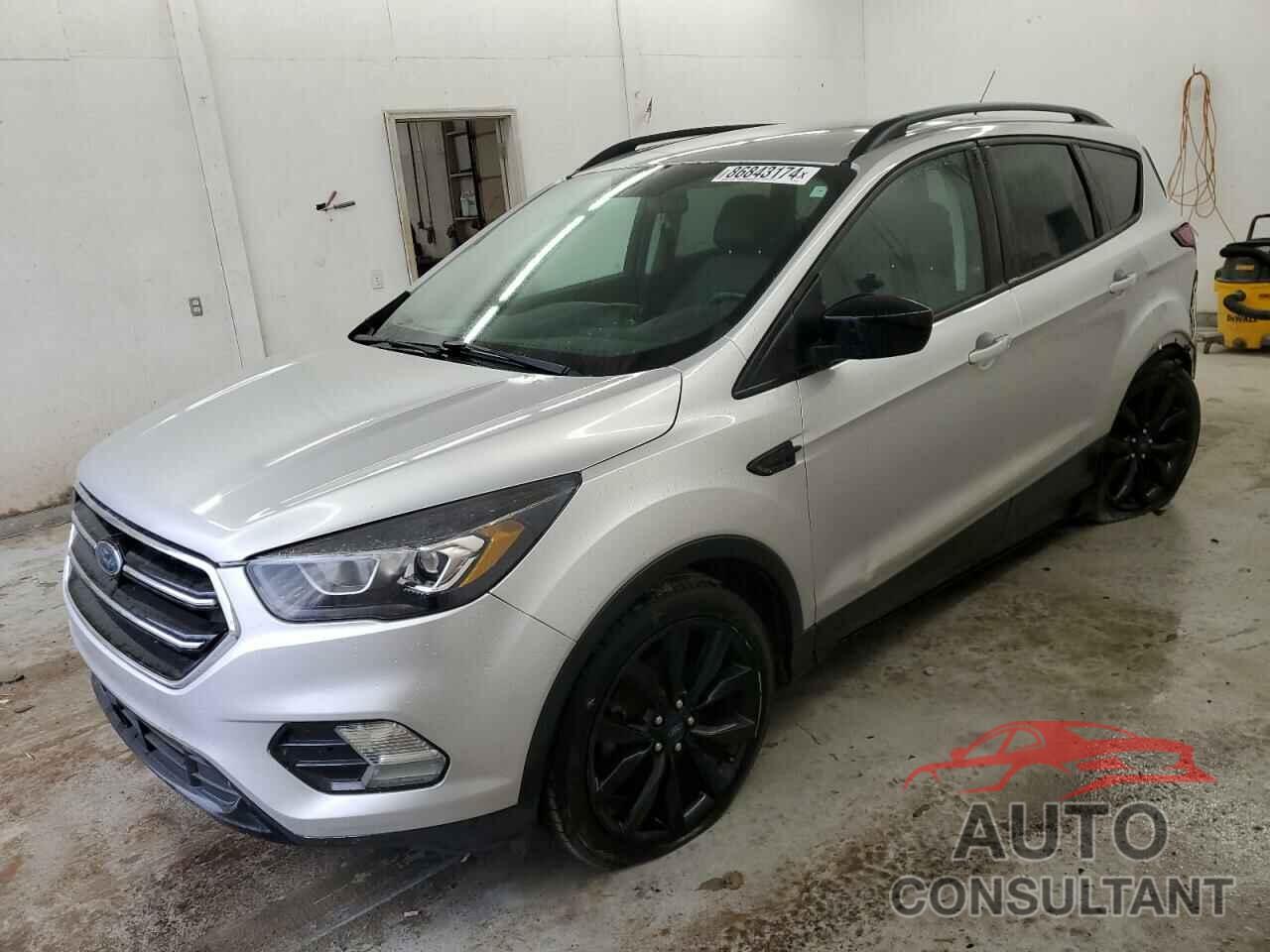 FORD ESCAPE 2017 - 1FMCU0GD3HUA09866