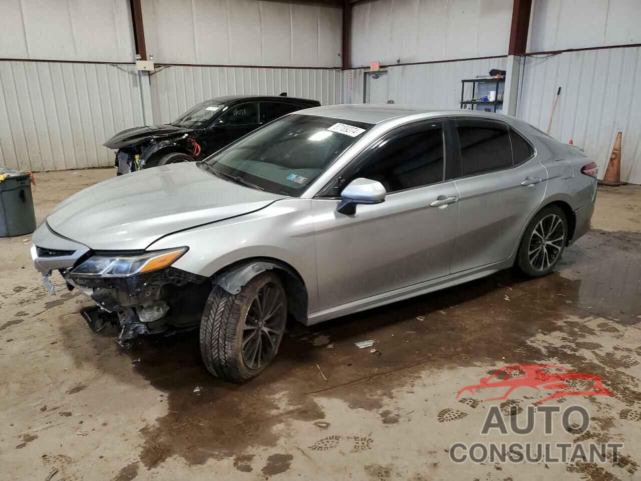 TOYOTA CAMRY 2018 - 4T1B11HK8JU546844