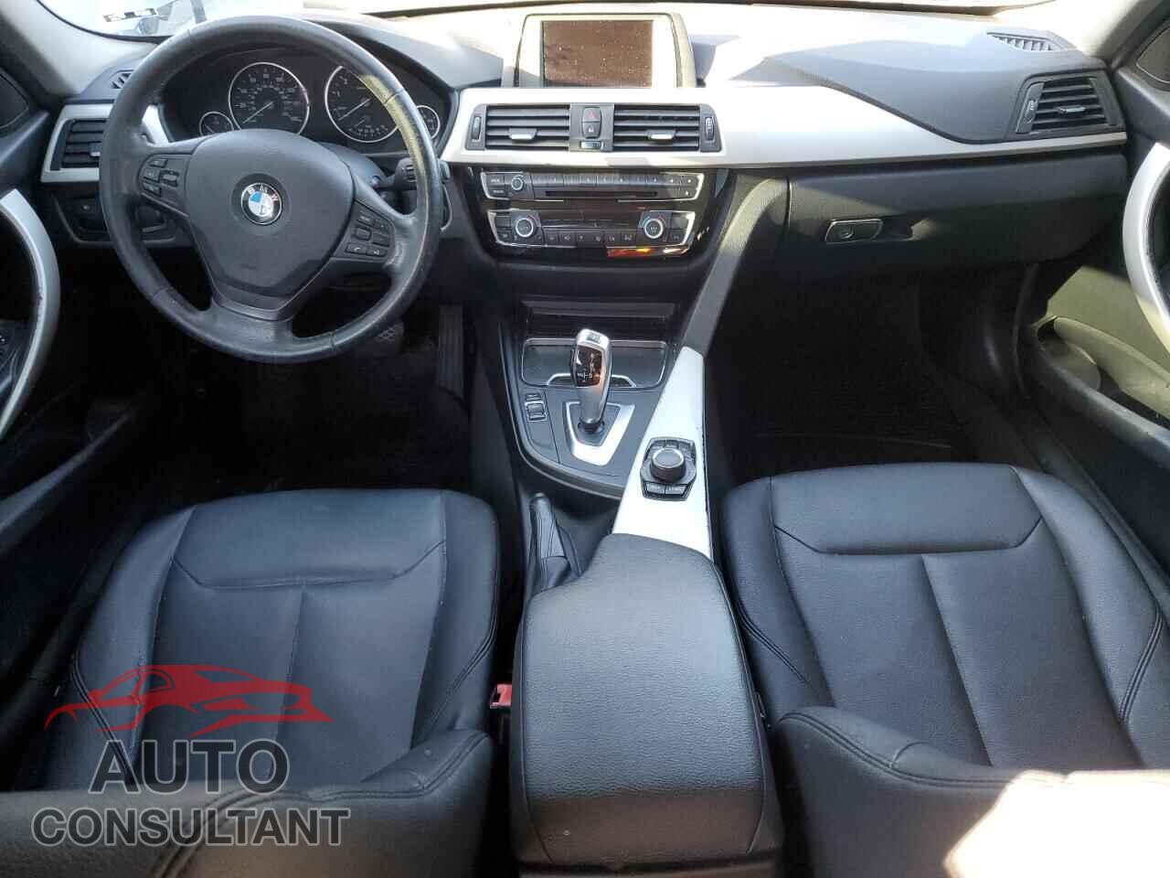 BMW 3 SERIES 2017 - WBA8A9C50HK619674