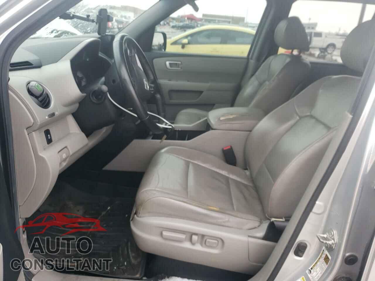 HONDA PILOT 2012 - 5FNYF3H50CB018409
