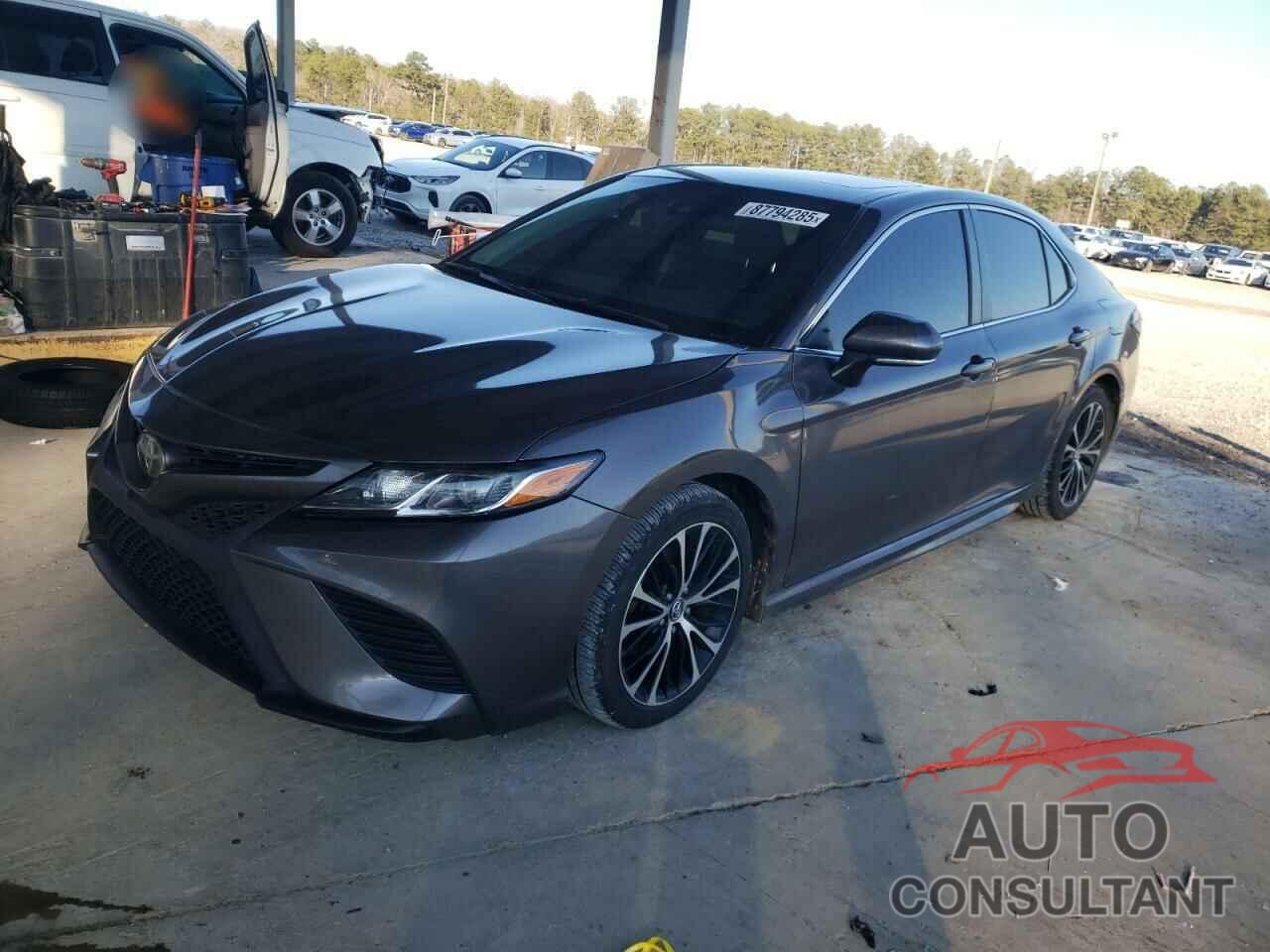 TOYOTA CAMRY 2018 - 4T1B11HK3JU537811