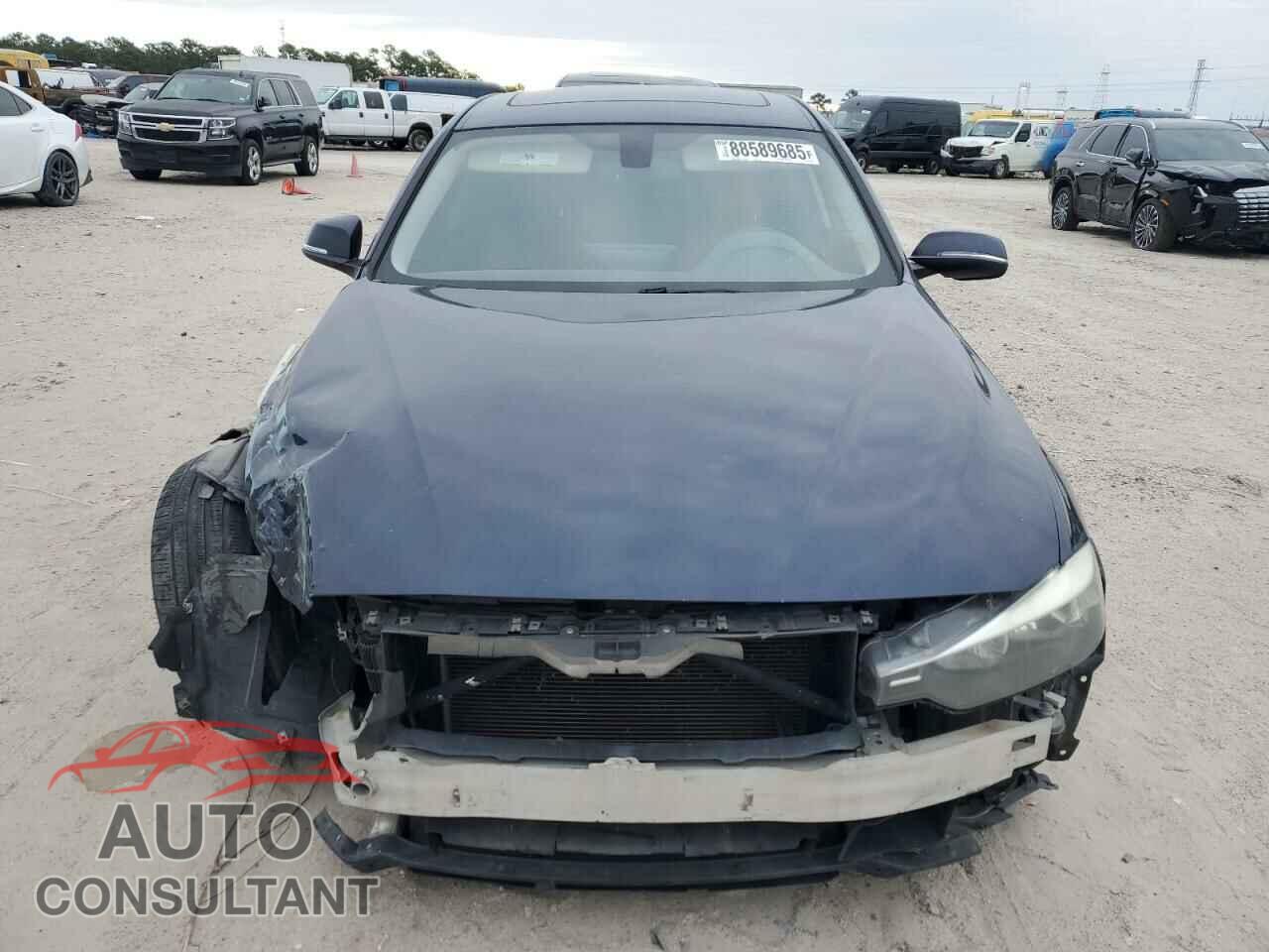 BMW 3 SERIES 2012 - WBA3A5C57CF341019