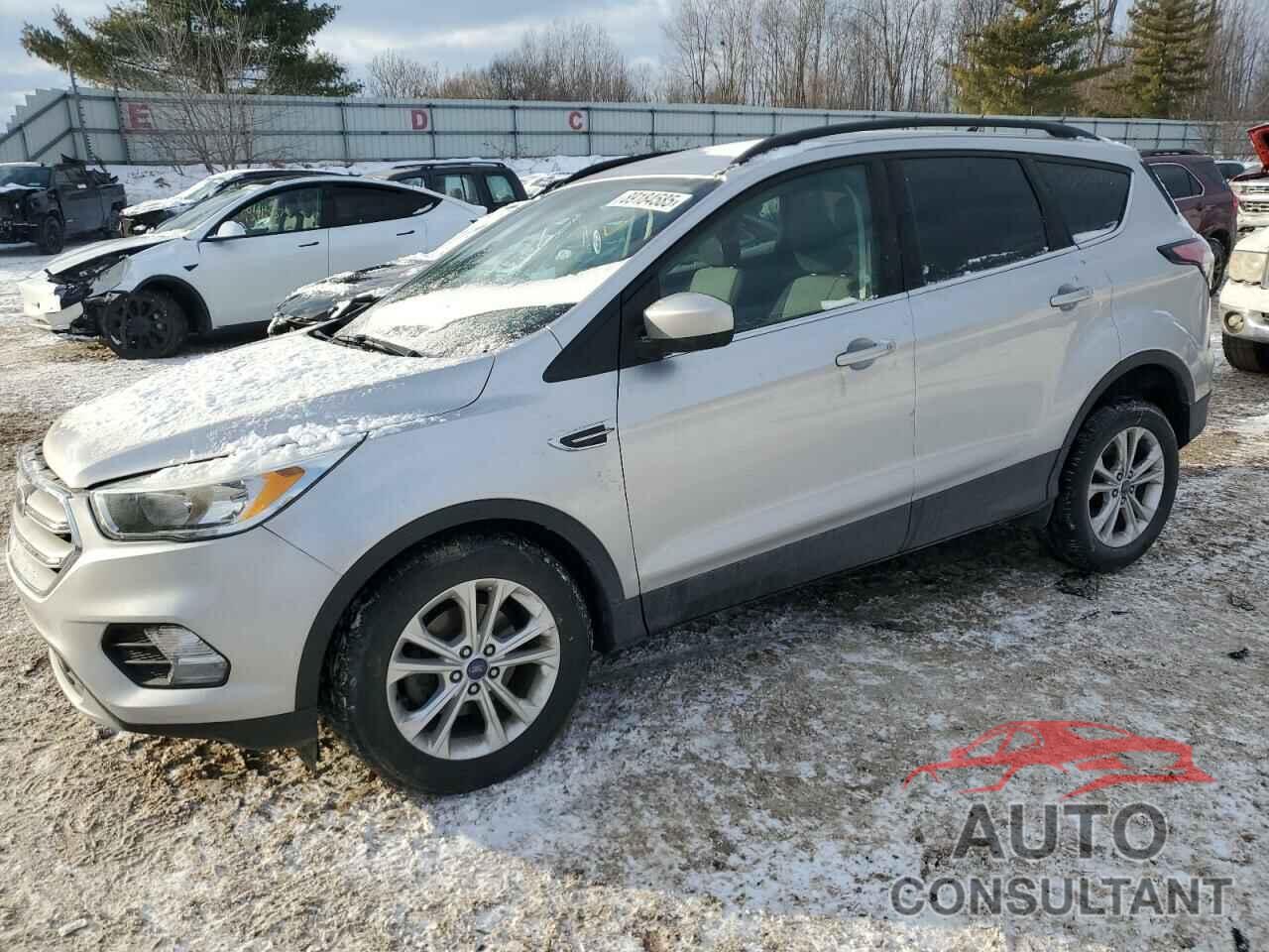 FORD ESCAPE 2018 - 1FMCU0GD6JUA82526
