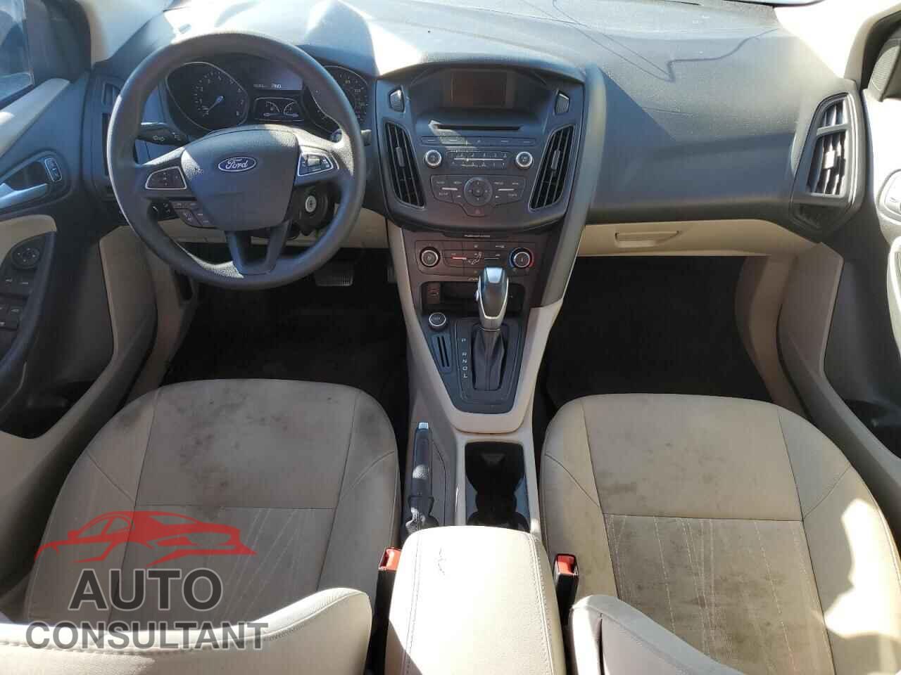 FORD FOCUS 2015 - 1FADP3F24FL252502