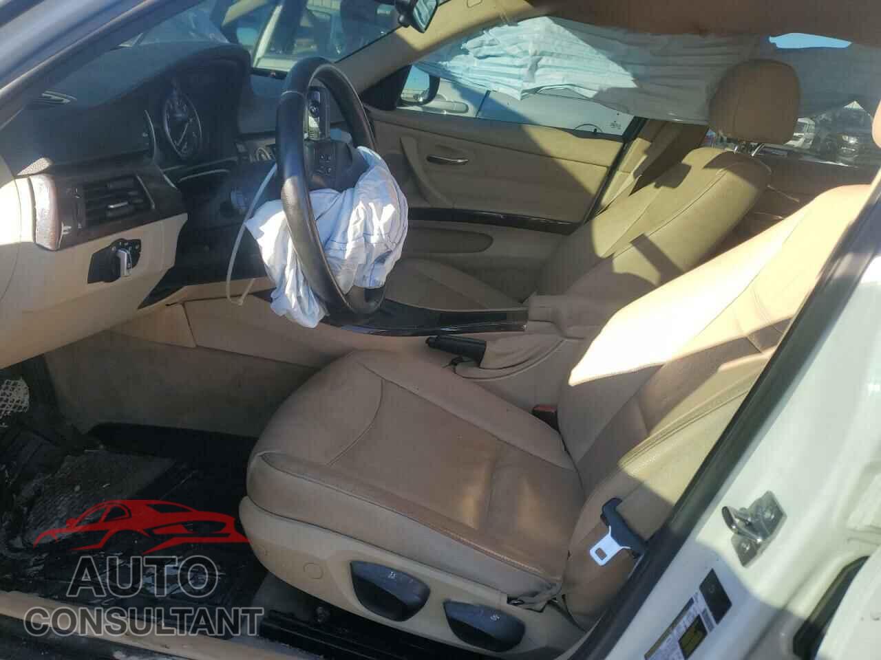 BMW 3 SERIES 2011 - WBAPH7G58BNM55893