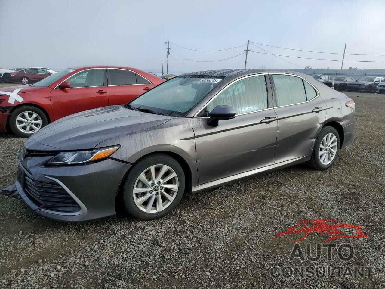 TOYOTA CAMRY 2022 - 4T1C11AK5NU657386