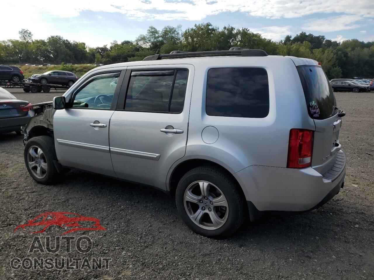 HONDA PILOT 2013 - 5FNYF4H72DB067216