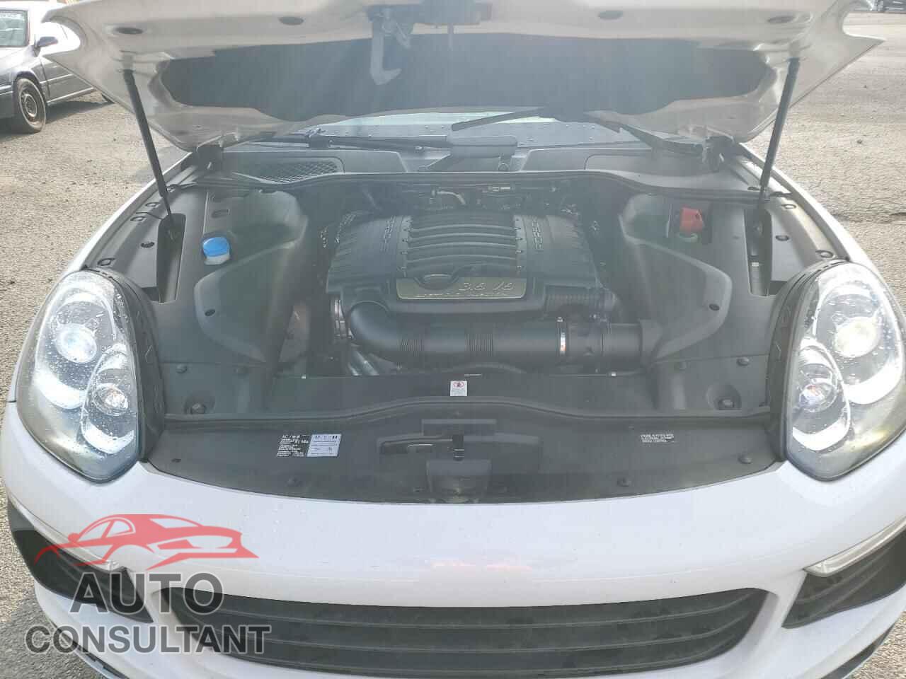 PORSCHE CAYENNE 2016 - WP1AA2A29GLA06500