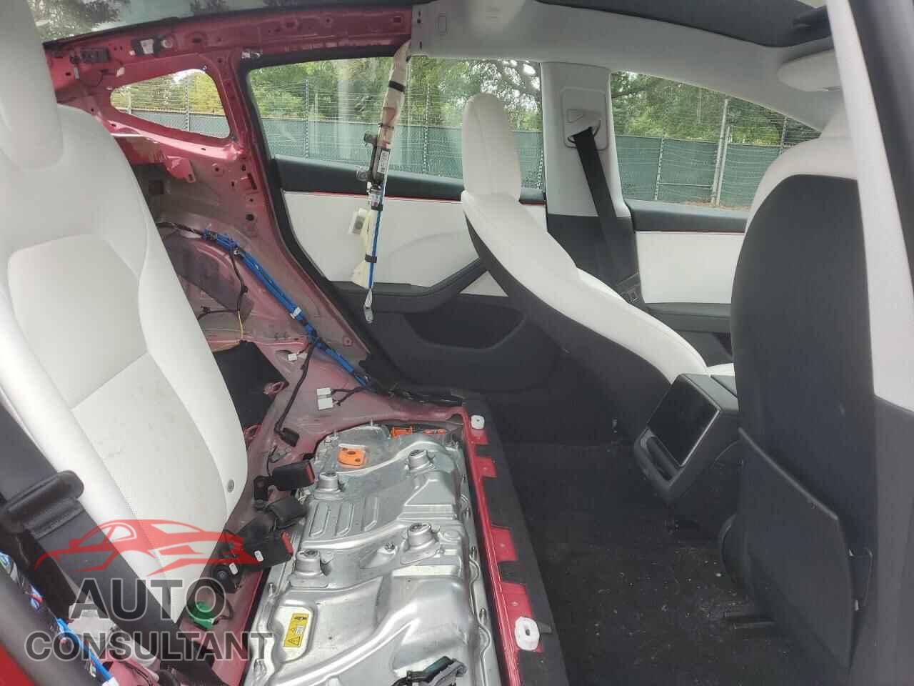 TESLA MODEL 3 2024 - 5YJ3E1EA0RF828375