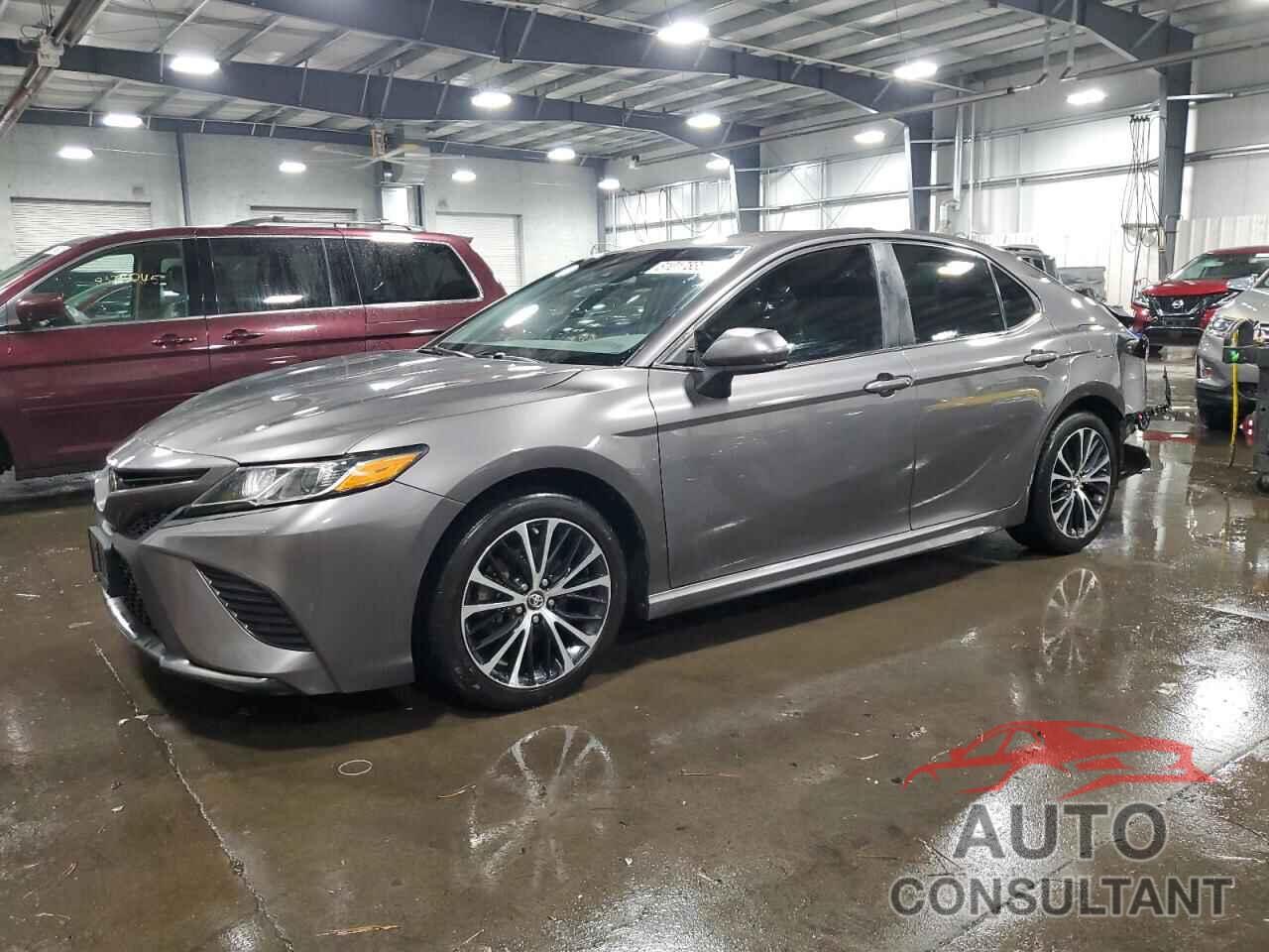 TOYOTA CAMRY 2018 - 4T1B11HK8JU084513