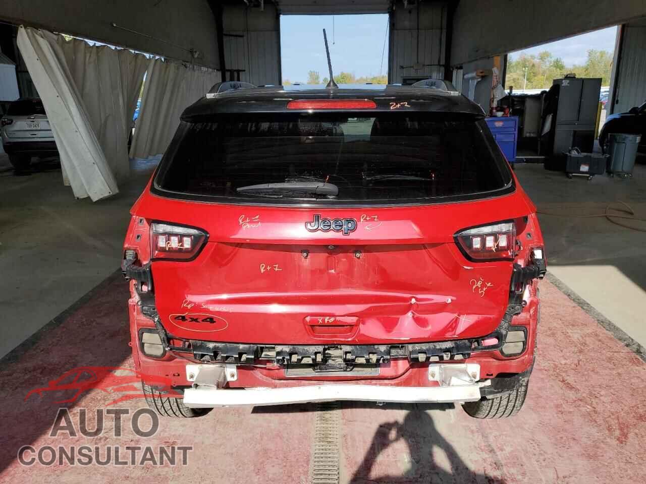 JEEP COMPASS 2018 - 3C4NJDBB6JT304267