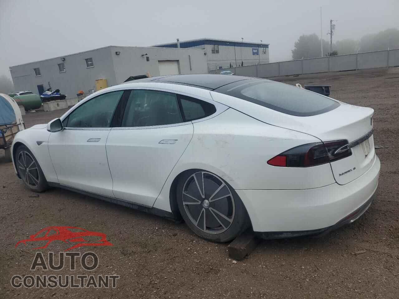 TESLA MODEL S 2013 - 5YJSA1AC0DFP10799