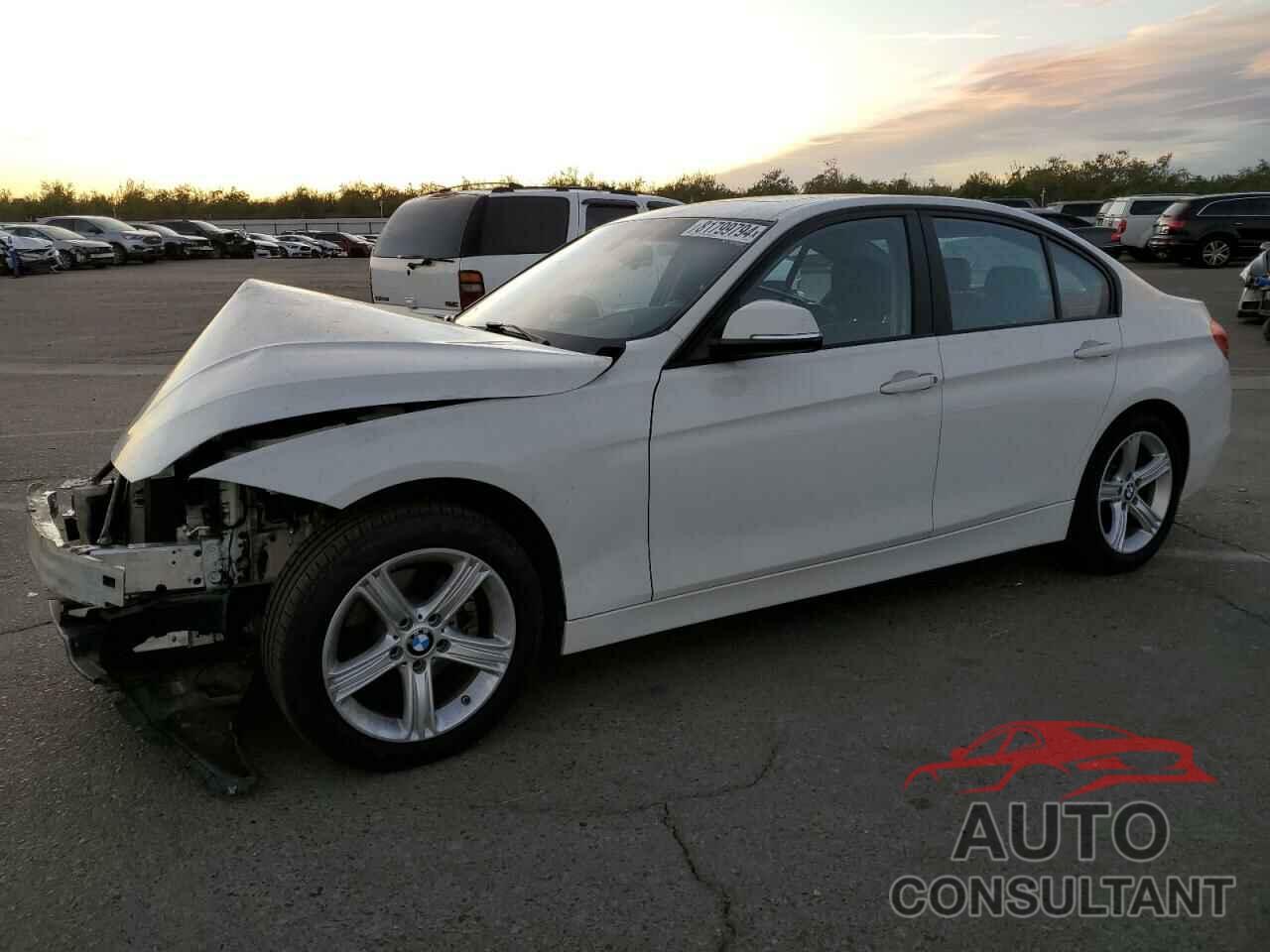 BMW 3 SERIES 2014 - WBA3C1G54ENR50008