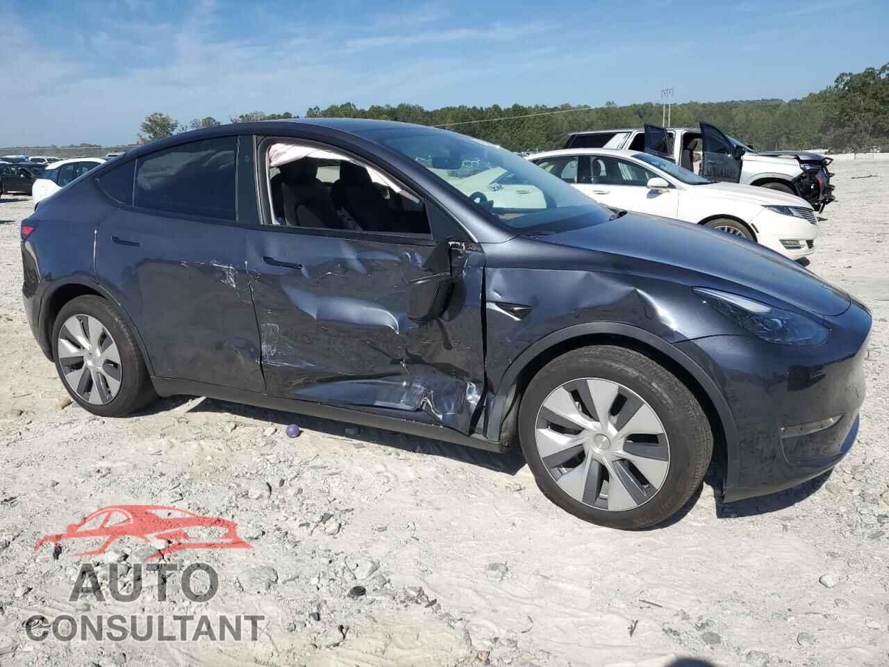 TESLA MODEL Y 2024 - 7SAYGDEE0RA270466