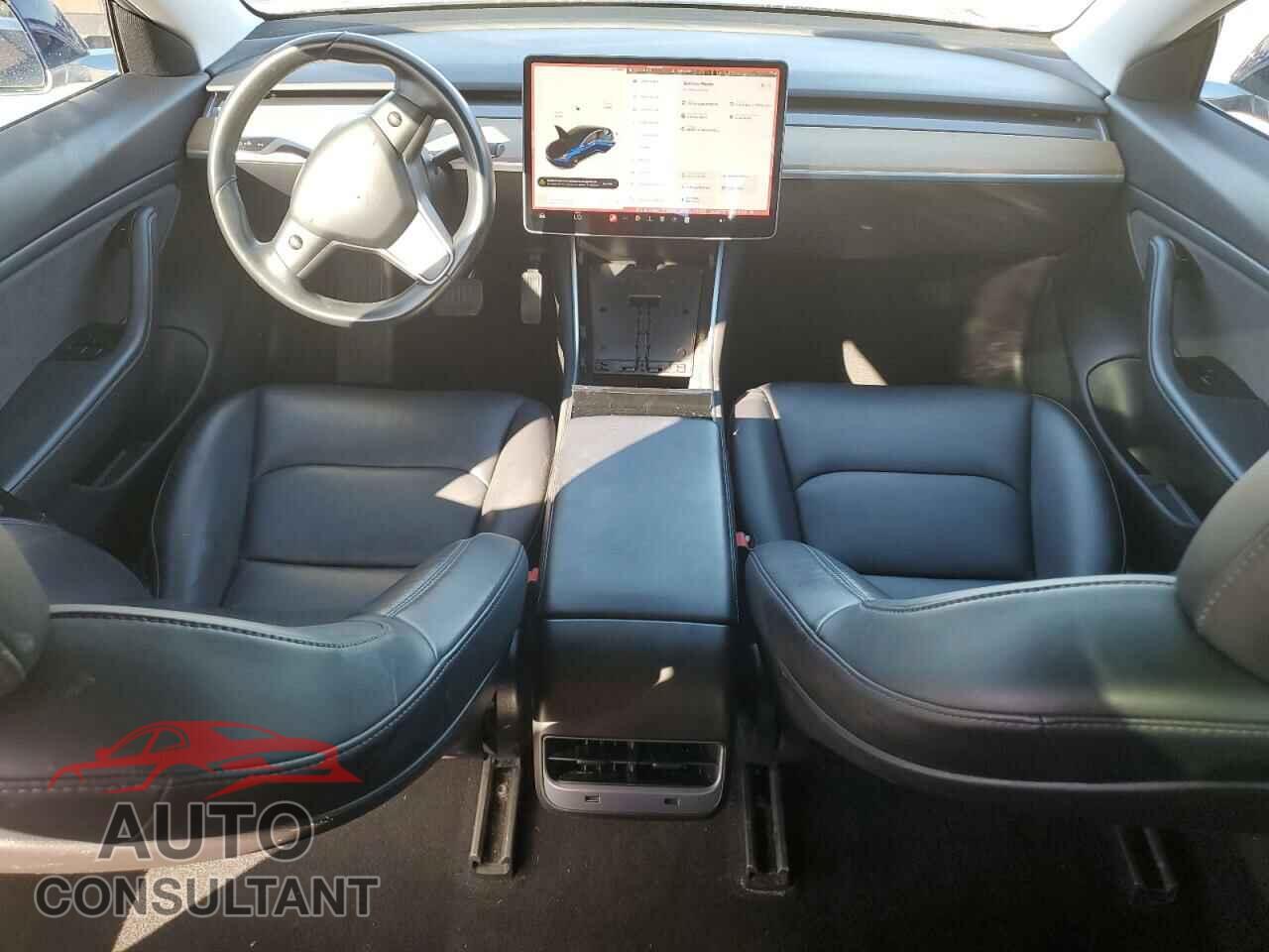 TESLA MODEL 3 2019 - 5YJ3E1EB8KF210848