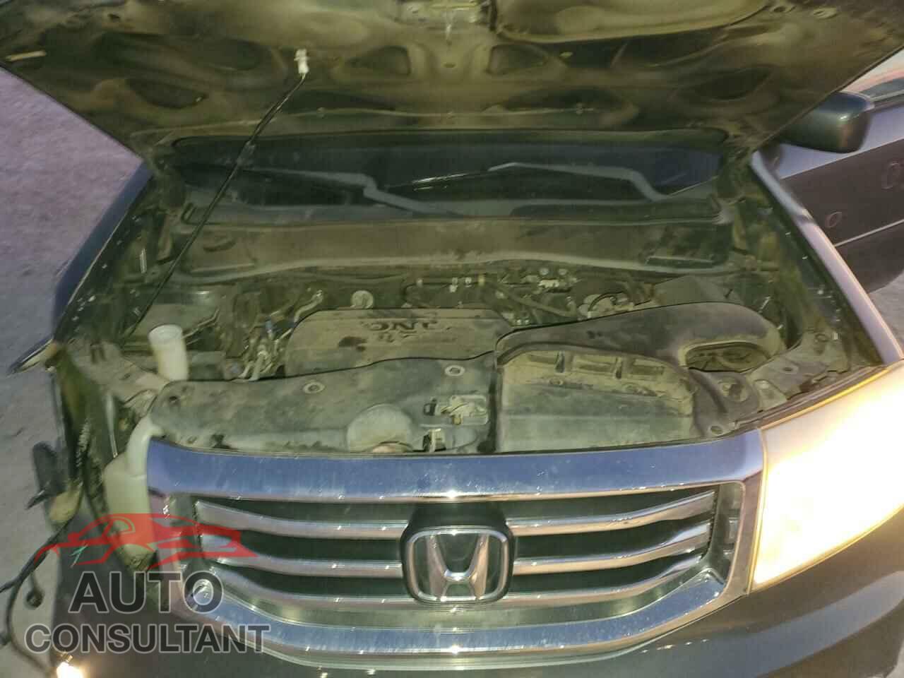 HONDA PILOT 2013 - 5FNYF3H62DB010449