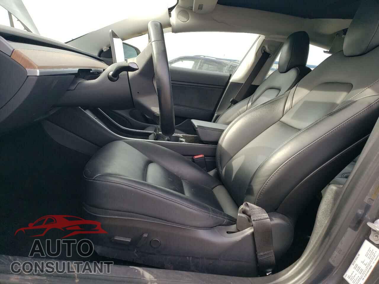 TESLA MODEL 3 2019 - 5YJ3E1EA8KF396253