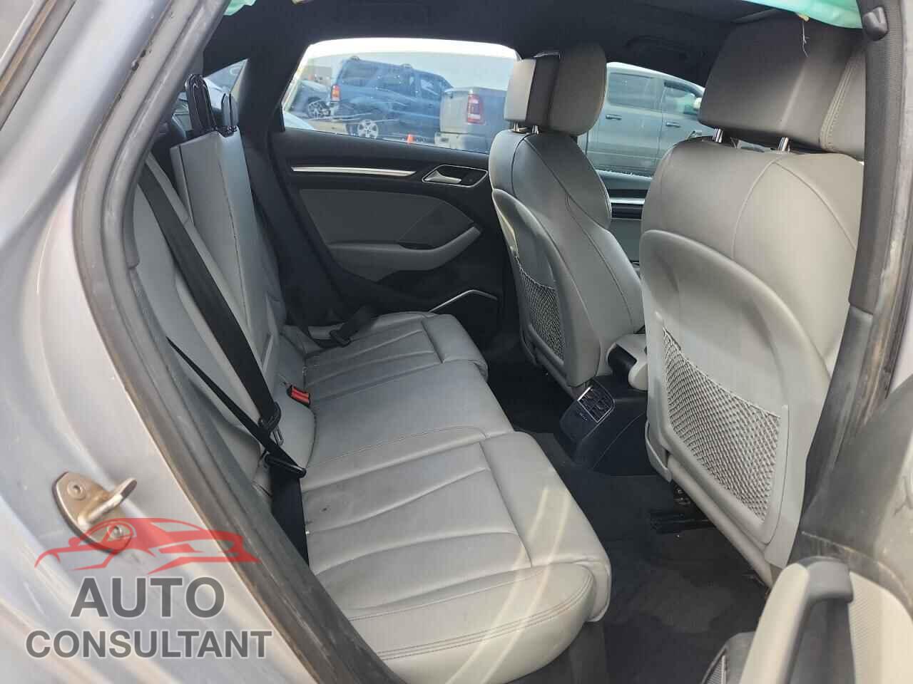 AUDI A3 2018 - WAUJ8GFF1J1023345