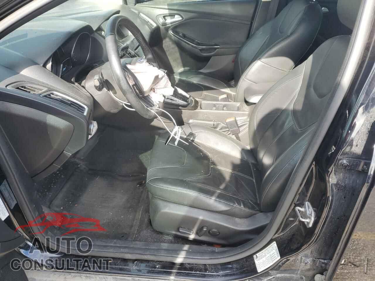 FORD FOCUS 2018 - 1FADP3N24JL294792