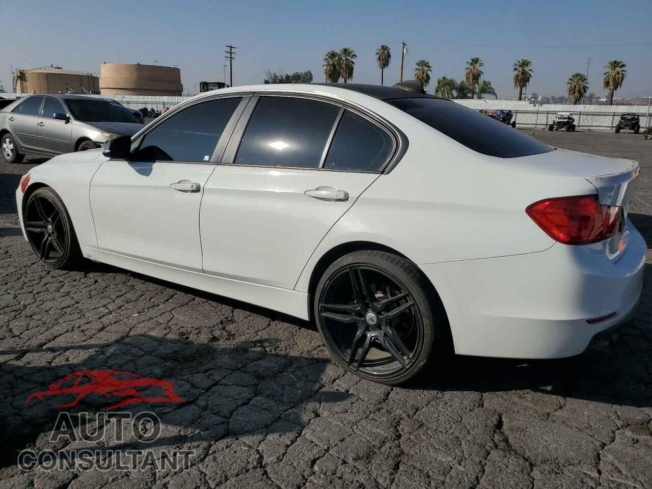 BMW 3 SERIES 2013 - WBA3C1C56DF436322