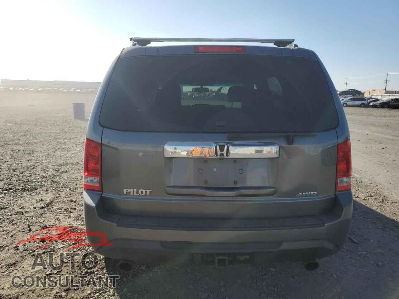 HONDA PILOT 2013 - 5FNYF4H50DB044192