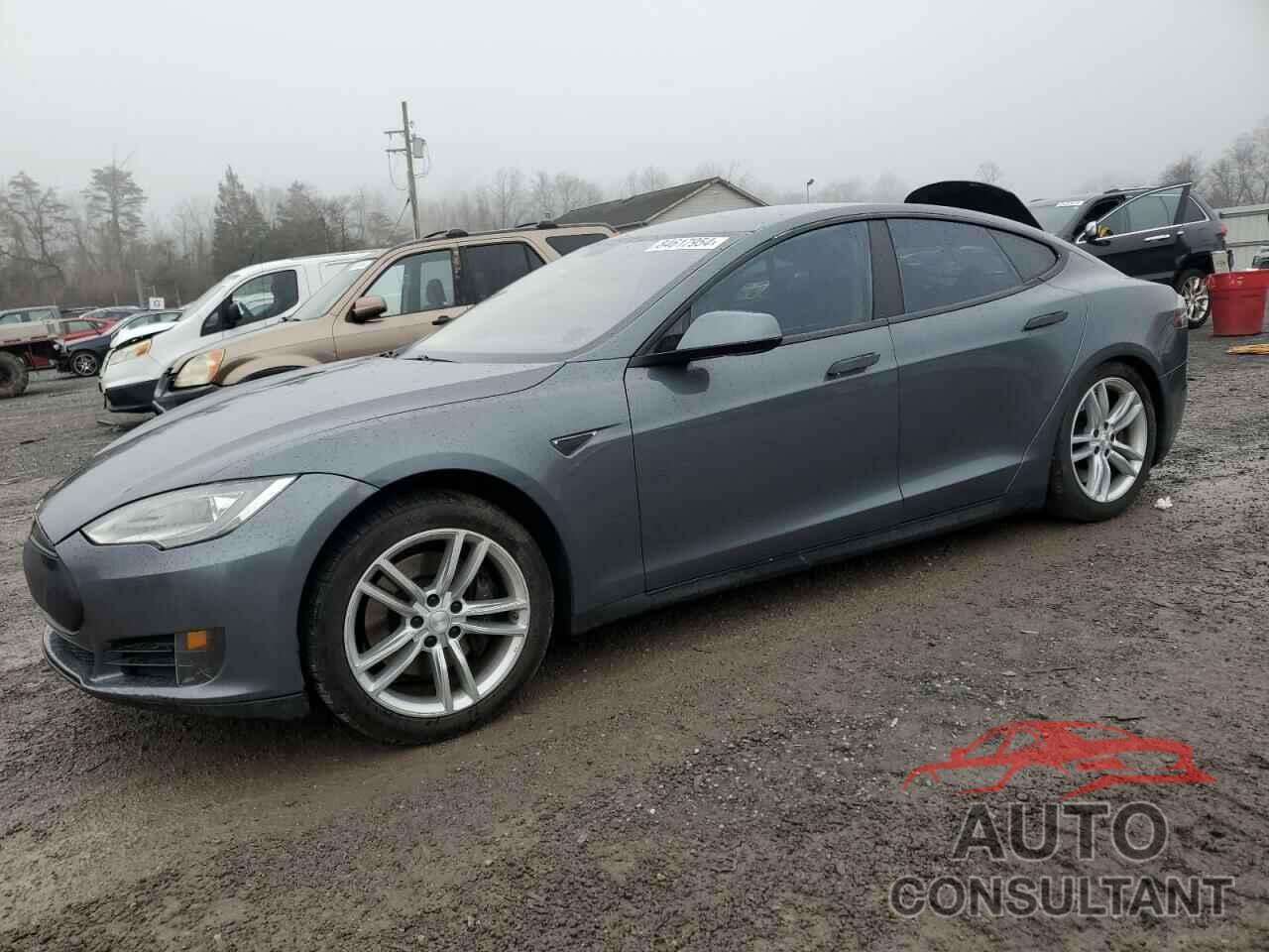 TESLA MODEL S 2013 - 5YJSA1CG2DFP03806