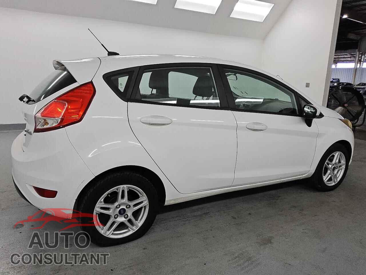 FORD FIESTA 2017 - 3FADP4EJ9HM136096