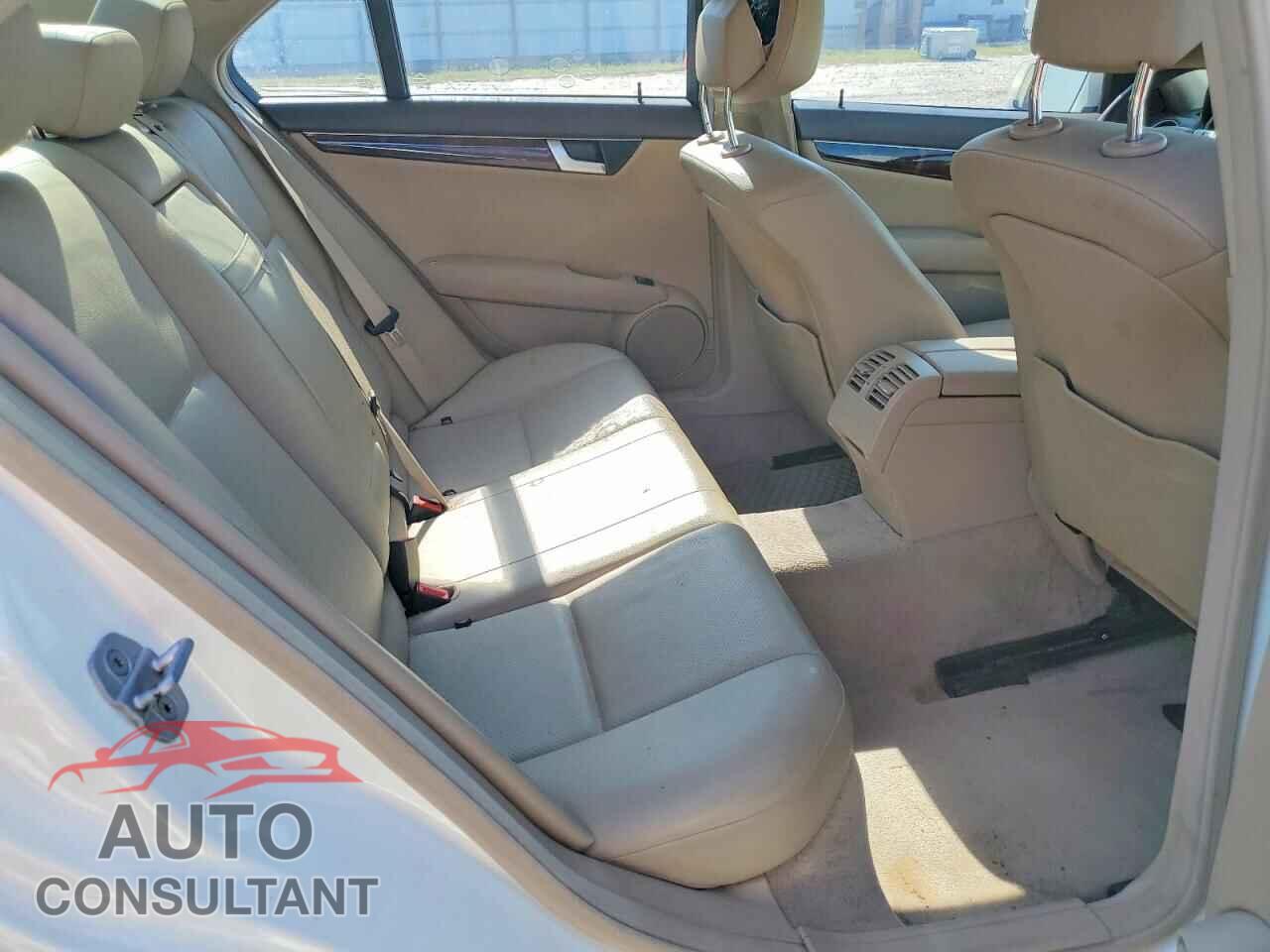 MERCEDES-BENZ C-CLASS 2012 - WDDGF4HB8CA602675
