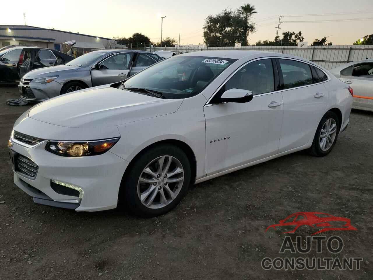 CHEVROLET MALIBU 2016 - 1G1ZE5ST0GF263943