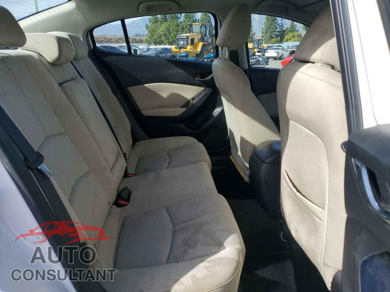 MAZDA 3 2017 - JM1BN1U76H1125761