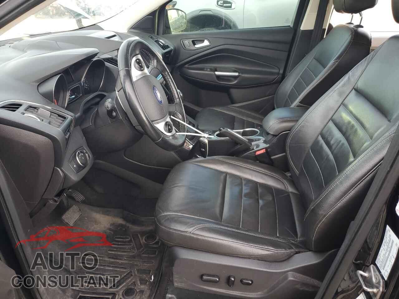 FORD ESCAPE 2015 - 1FMCU9J97FUA54380