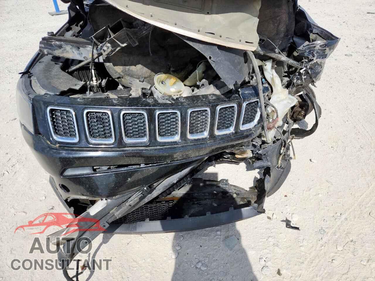 JEEP COMPASS 2018 - 3C4NJDBB1JT100668