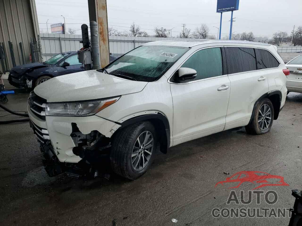 TOYOTA HIGHLANDER 2018 - 5TDJZRFHXJS854617