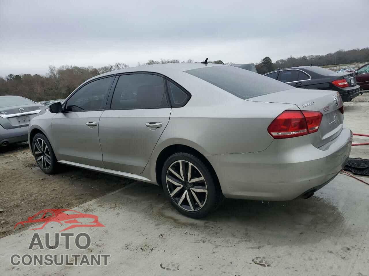 VOLKSWAGEN PASSAT 2014 - 1VWAP7A30EC010502