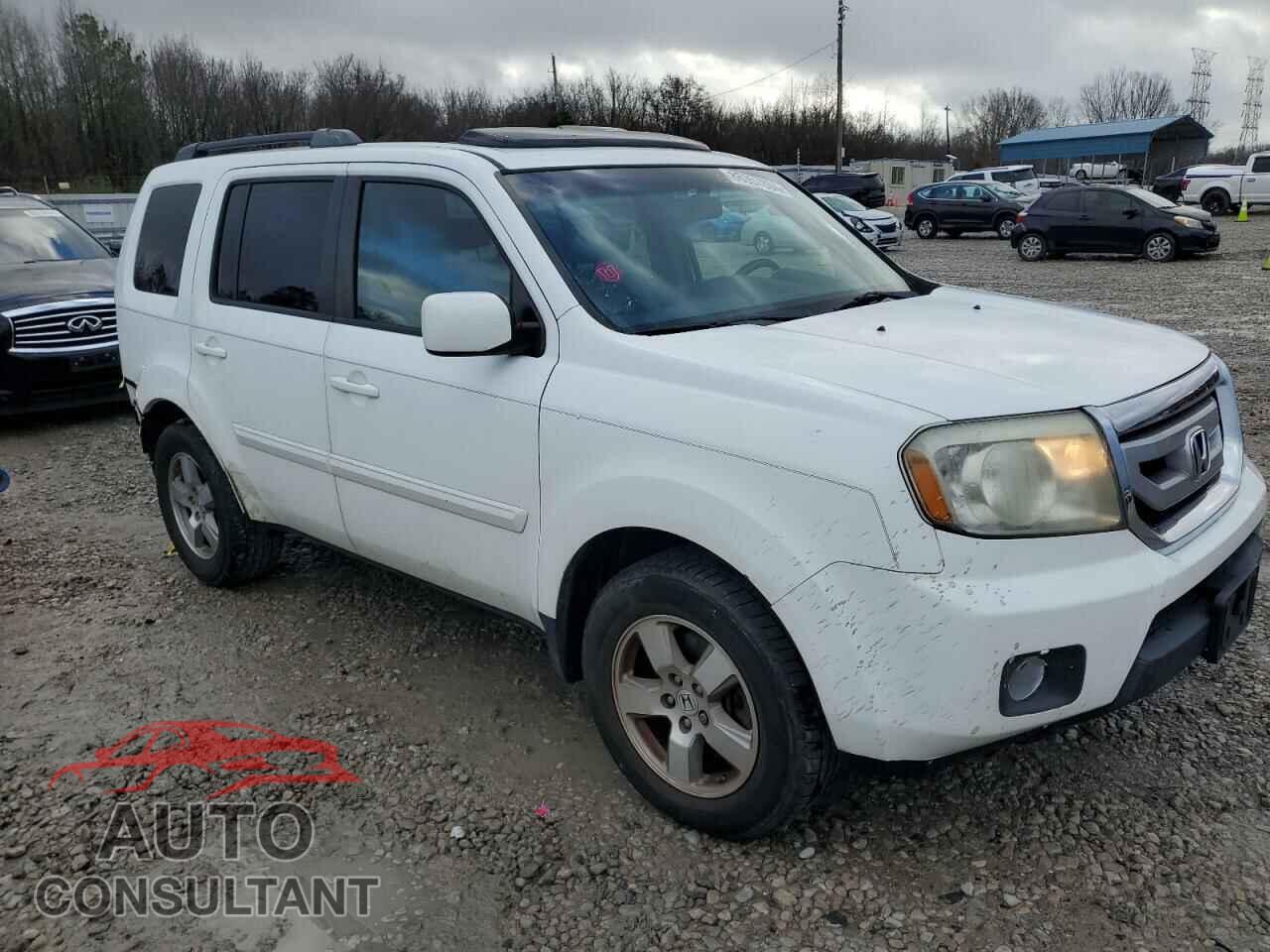HONDA PILOT 2011 - 5FNYF3H73BB032174
