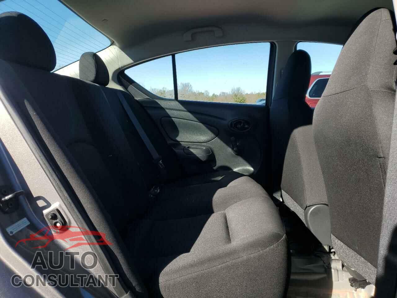 NISSAN VERSA 2017 - 3N1CN7AP3HL862245