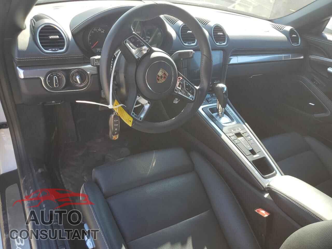PORSCHE BOXSTER 2024 - WP0CA2A8XRK205790