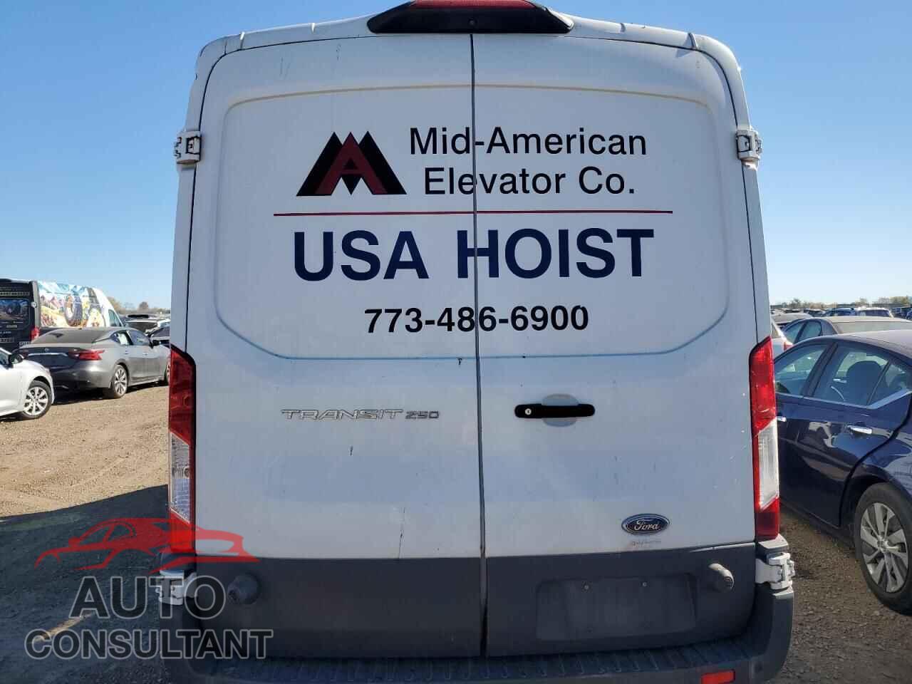 FORD TRANSIT 2018 - 1FTYR2CM8JKB24476