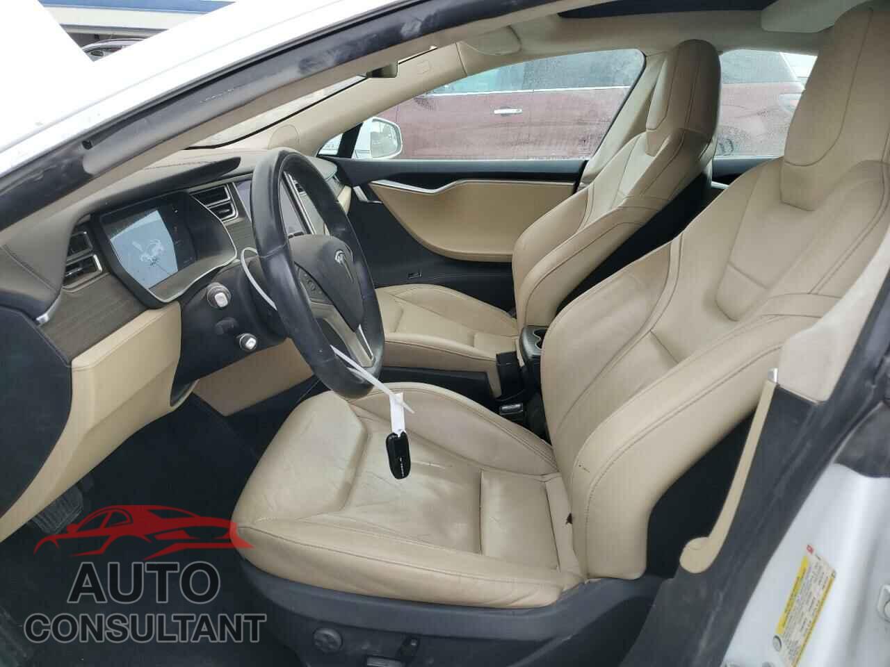 TESLA MODEL S 2015 - 5YJSA1E18FF115906
