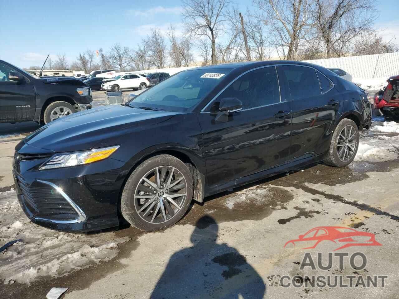 TOYOTA CAMRY 2024 - 4T1F11BKXRU129232