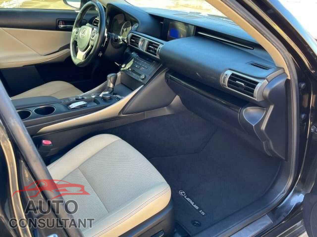 LEXUS IS 2015 - JTHBF1D21F5056760