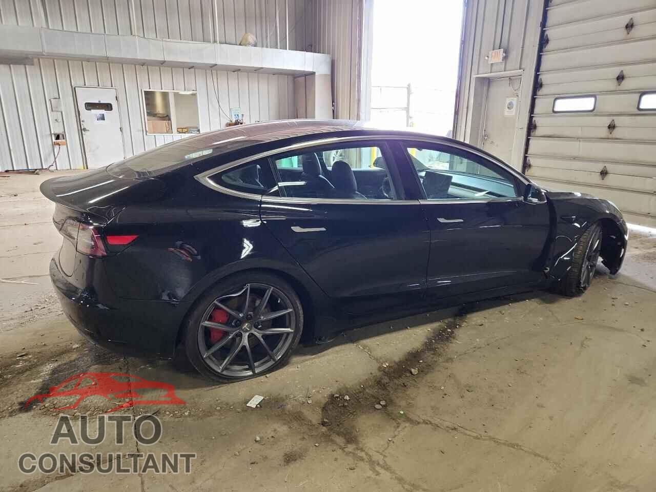 TESLA MODEL 3 2018 - 5YJ3E1EB3JF156132