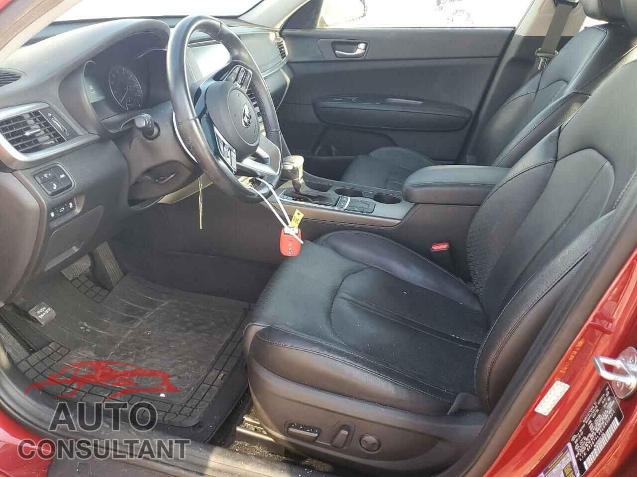KIA OPTIMA 2020 - 5XXGT4L36LG450421