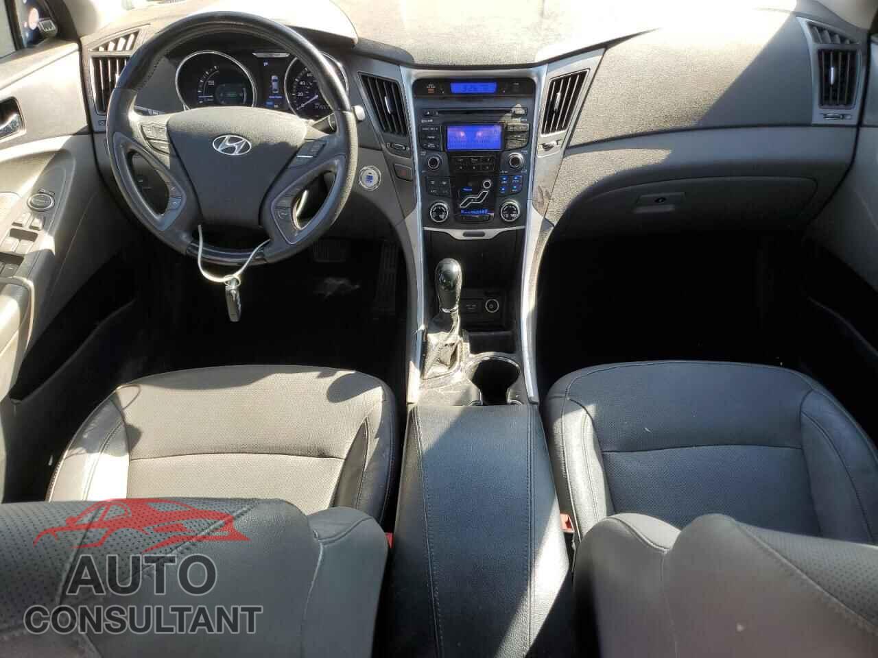 HYUNDAI SONATA 2012 - KMHEC4A40CA034620