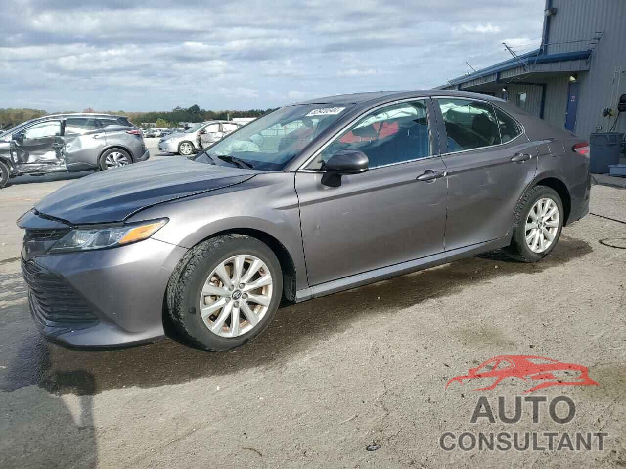 TOYOTA CAMRY 2018 - 4T1B11HK5JU094190