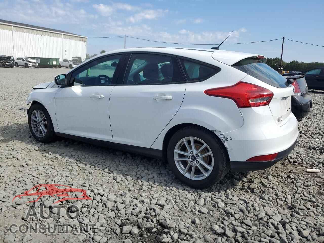 FORD FOCUS 2017 - 1FADP3K22HL285877
