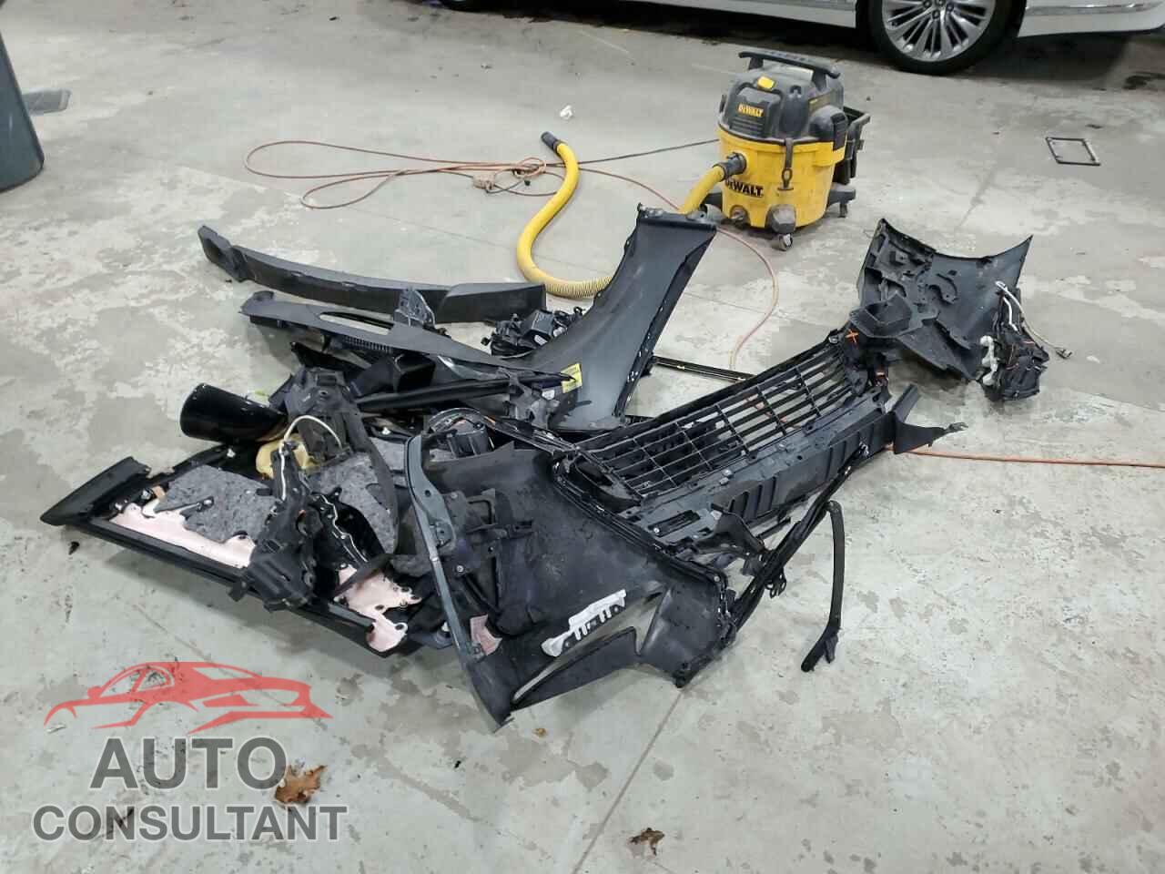 LEXUS IS 2017 - JTHCM1D27H5017538