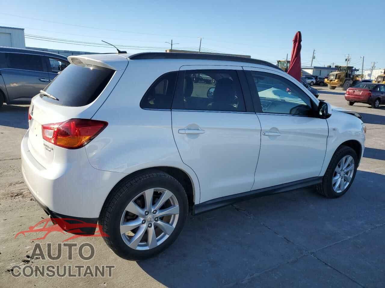MITSUBISHI OUTLANDER 2013 - 4A4AP4AU7DE008431