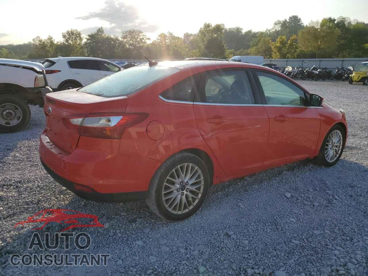 FORD FOCUS 2012 - 1FAHP3H27CL233176